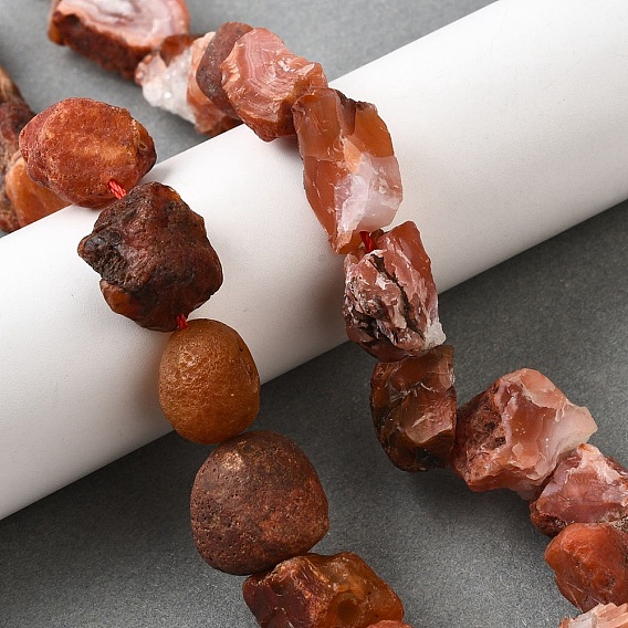 Природного сердолика нитей бисера, грубый необработанный камень, самородки