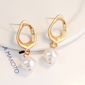 Hollow Zinc Alloy Stud Earrings with Imitation Pearl Pendant - Elegant and Stylish