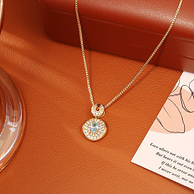 Подвески-колье из латуни с кубическим цирконием, выполненные в технике паве., золотые