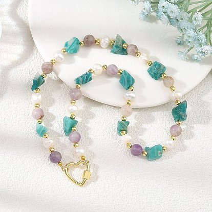 Collares de cuentas de piedra natural sin tratar, redondas y en bruto, y perlas de patata con colgantes de cierre de mosquetón de latón., dorado