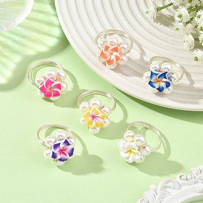 Bagues en pâte polymère ornées de fil de cuivre argenté et de perles de nacre et de coquillage, en forme de fleur de frangipanier, fleur