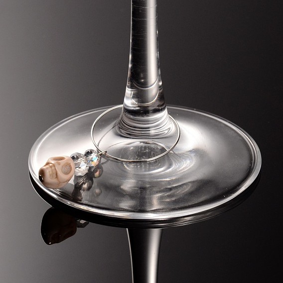 Хэллоуин череп синтетический Howlite бокал прелести, латунь обруч со стеклянными шариками, 61x30 мм