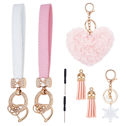 1 плюшевые брелоки в форме сердца из полиэстера, 2комплект ремешков для сумок из искусственной кожи, 2 кулон с кисточками из искусственной замши., 1Брелоки-подвески в виде снежинки из акрила со стеклянными жемчужными бусинами, золотые