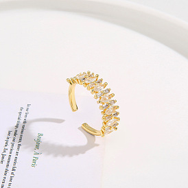 Роскошное открытое кольцо со сверкающим цирконом - модное и универсальное кольцо на палец.