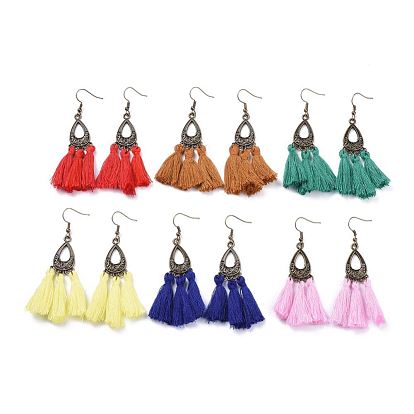 Borlas de hilo de algodón cuelgan aretes, con eslabones de componentes de araña de estilo tibetano y ganchos para pendientes de latón