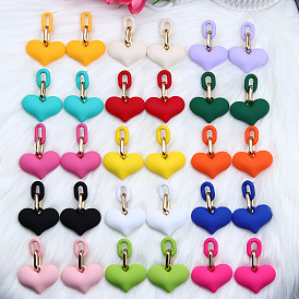 Акриловые серьги-гвоздики в форме сердца