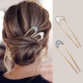 Japanese-style minimalist metal hairpin for bun hairstyles - elegant and durable.