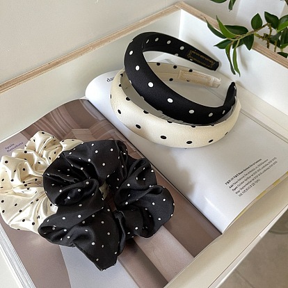 Elegant Polka Dot Hairband for a Sophisticated and Chic Look - Simple and Versatile.