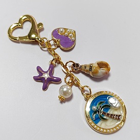 Adornos colgantes de aleación de esmalte, plástico ABS, perlas y acrílico., con cierres de mosquetón en forma de corazón, dorado, plano y redondo