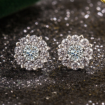 Серьги-гвоздики из латуни с микро-паве и прозрачным фианитом