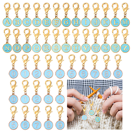 46pcs Legierungs-Emaille-Anhängerdekorationen, Zahl & Buchstabe, mit Alu-Karabiner Schnallen
