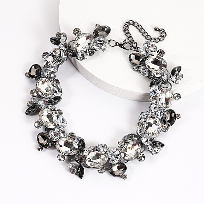 French Style Luxury Alloy Full Diamond Retro Necklace for Bride Photo Shoot