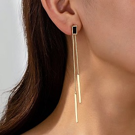 Серьги-гвоздики с прямоугольной кисточкой из цинкового сплава