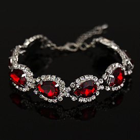 Модный браслет с бриллиантами и инкрустацией красными кристаллами b 016 - элегантный и стильный