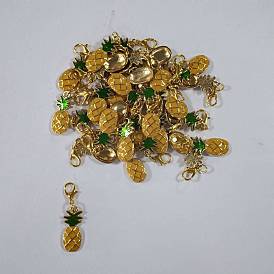 30piezas de colgantes de aleación de esmalte con forma de piña, con broches de langosta de la aleación de la garra, oro