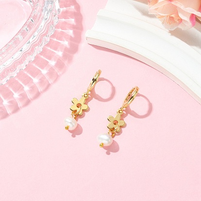 Серьги-кольца из натурального жемчуга и латуни ко Дню святого Валентина, цветок