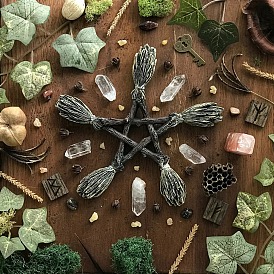 Resin Witchcraft and Wiccan Broomsticks Pentagram Wall Hanging Decor, for Home Halloween Decor