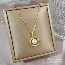 Luxury Diamond Necklace for Women - Unique Design, Pearl Necklace, High-end Fashion.