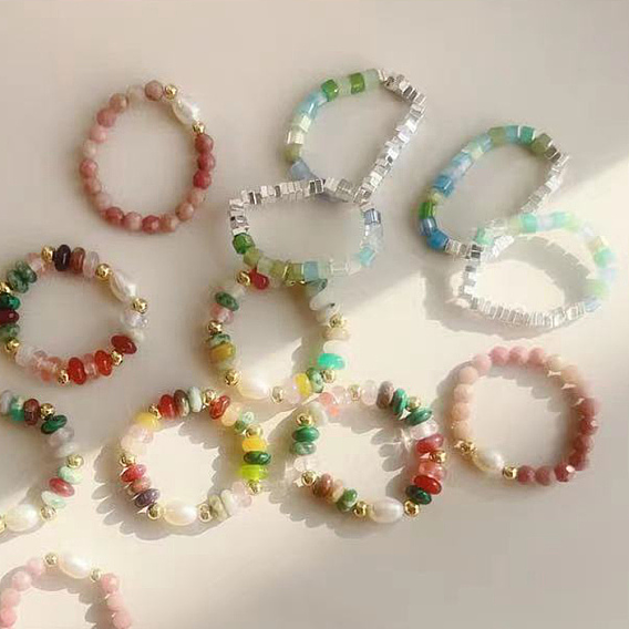 Кольца-растяжки из латуни, натурального пресноводного жемчуга и драгоценных камней