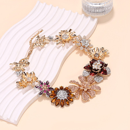 Женские ожерелья-нагрудники из цветочного сплава с разноцветными стразами