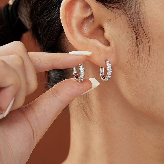 Элегантные серьги-кольца из латуни со стразами