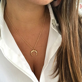 Jewelry Fashion Street Shoot Horn Necklace Creative Ladies Moon Necklace Crescent Clavicle Chain