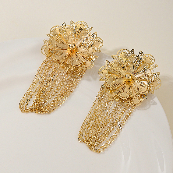 Серьги-гвоздики с подвеской в виде цветка из латуни и цепочки