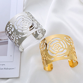 Exaggerated Metal Cutout Flower Bangle with Creative Design