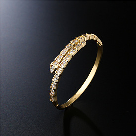 Stunning Snake-shaped Gold-plated Copper T-bangle with Zircon Stones