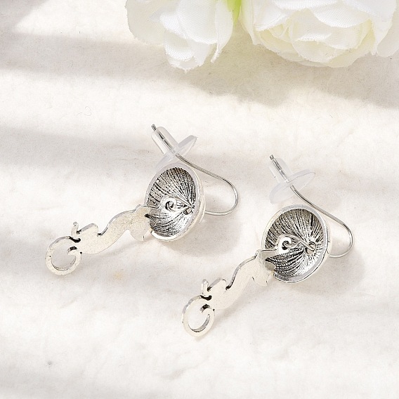 Серьги-подвески в форме кошки из сплава и смолы
