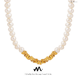 Exquisite niche design trend fashion triangle pendant splicing freshwater pearl necklace jewelry