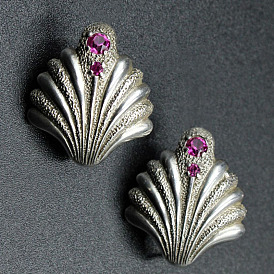 Creative Pink Diamond Ocean Earrings - Alloy Shell, Fashionable Women's Ear Decor.