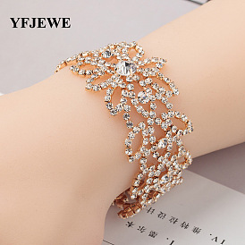 Sparkling Rhinestone Bracelet for Women - Chic and Minimalistic Jewelry Accessory