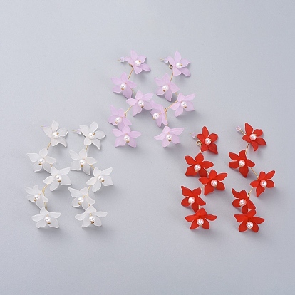 Boucles d'oreilles pendantes en acrylique givré, avec des perles en plastique imitation perles, zircone cubique, vrais 18 k boucles d'oreilles en laiton plaqué or et écrous en plastique, fleur