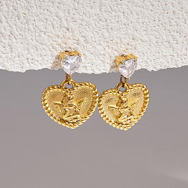 Boucles d'oreilles pendantes en acier inoxydable serties de zirconiums cubiques transparents., coeur avec l'ange