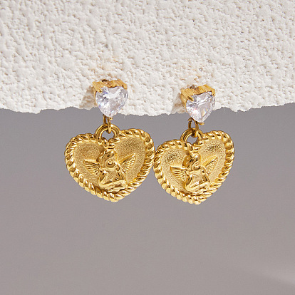 Boucles d'oreilles pendantes en acier inoxydable serties de zirconiums cubiques transparents., coeur avec l'ange