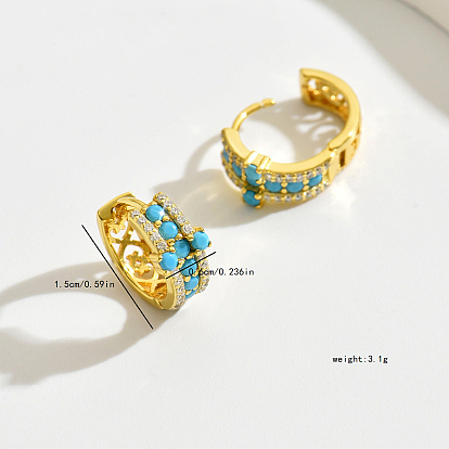 Élégantes boucles d'oreilles créoles en argent sterling avec croix verte et turquoise synthétique