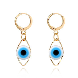 Fashionable Eye Pattern Gold Hoop Earrings with Unique Design