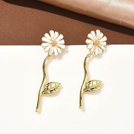 Серьги-гвоздики из латуни с цветком, с эмалью, без кадмия и без свинца, долговечный, стойки покрытие