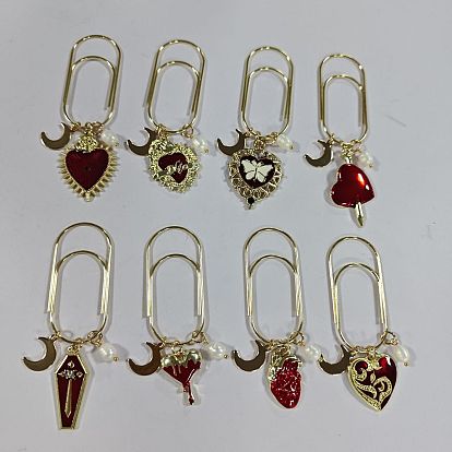 8 Pièces de trombones en acier au carbone de formes variées, avec des pendantifs en alliage d'émail