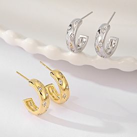 S925 boucles d'oreilles à tige en argent sterling en forme de C, avec de la zircone cubique clair