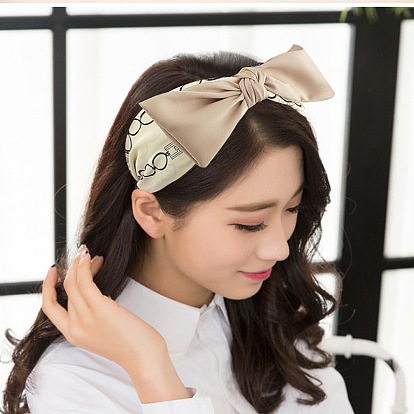 Chic Hair Clip for Girls - Butterfly Bow Hairpin, Versatile and Elegant.