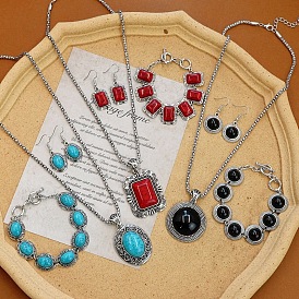 Ожерелья и браслеты из сплава с синтетической бирюзой, а также наборы серег-подвесок, античное серебро