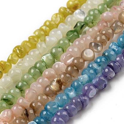 Нити натуральных бусин, окрашенных в белую ракушку, самородки