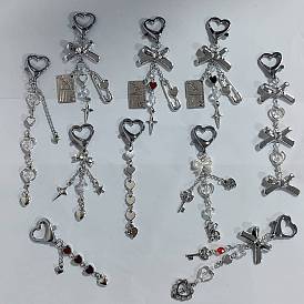 10Colgante decorativo con forma de corazón de aleación, vidrio y perlas de plástico, con broches de garra de langosta corazón aleación