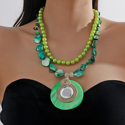 Двухслойные ожерелья из сплава смолы, искусственного жемчуга и окрашенных натуральных бусин с плоским круглым кулоном для женщин