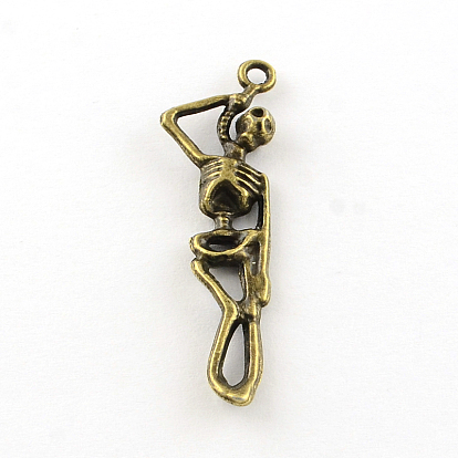 Skull Tibetan Style Alloy Pendants, Cadmium Free & Lead Free, 43x12.5x4mm, Hole: 2mm, about 490pcs/1000g