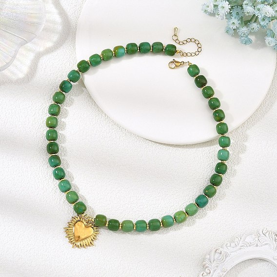 304 Colgante de corazón gótico de acero inoxidable, columna de magnesita sintética teñida, collares con cuentas, dorado