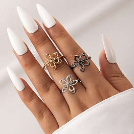 3-Piece Hollow Flower Ring Set with Geometric Floral Design - Minimalist Jewelry