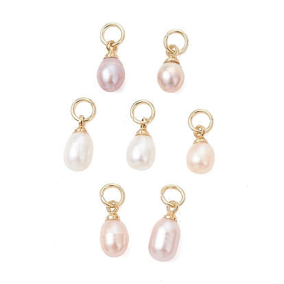 Кулоны в виде рисовых зерен из натурального культивированного пресноводного жемчуга с латунными креплениями., золотые